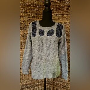 American Eagle sz M sweater with lace cut outs